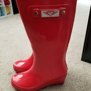 Red Rainboots